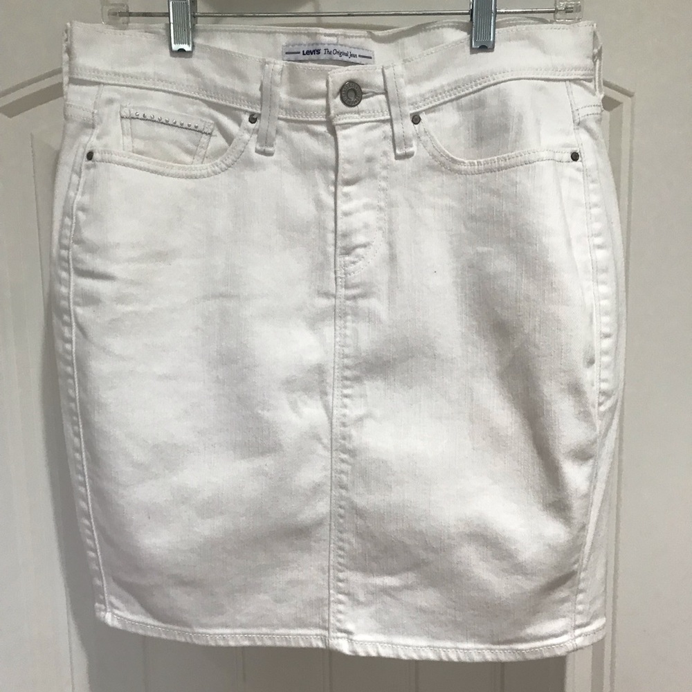 Levi’s White Denim Skirt